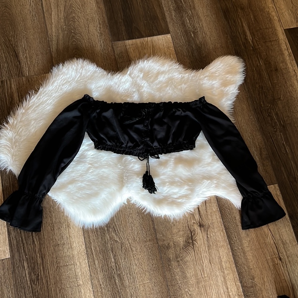 🌼FOR BUNDLE ONLY🌼
Love+harmony off shoulder black top 🌼 - Picture 2 of 8